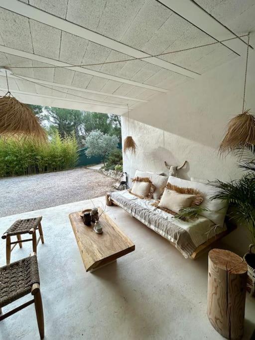 Superbe Maison Avec Jacuzzi Ventabren Luaran gambar